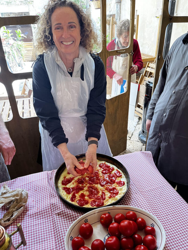 Rhonda-Vilardo-making-pizza-in-Puglia