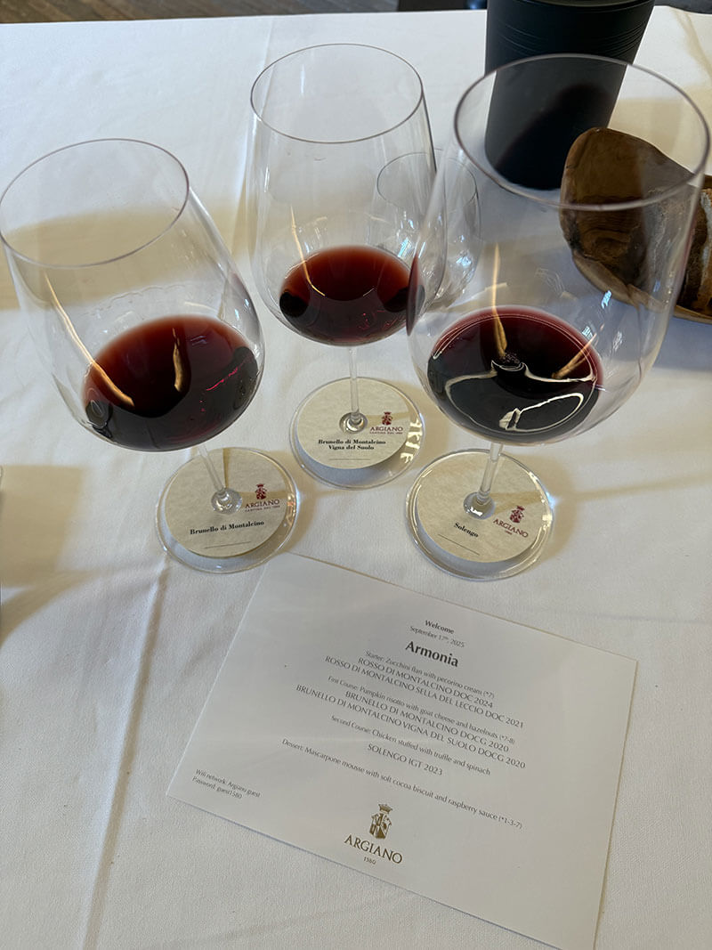 Wine-glasses-on-table-in-Tuscany